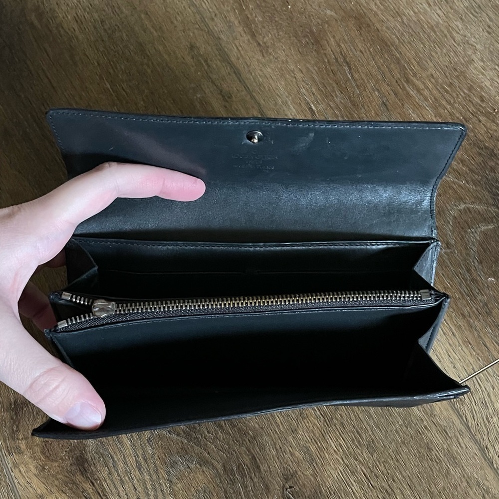 LOUIS VUITTON Monogram Empreinte Wallet - Picture 9 of 13